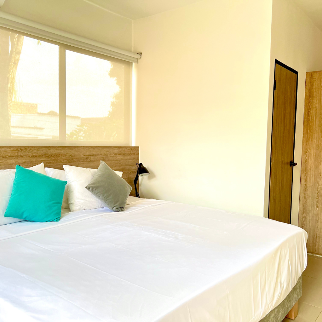c-habitacion-estandar-con-balcon-002