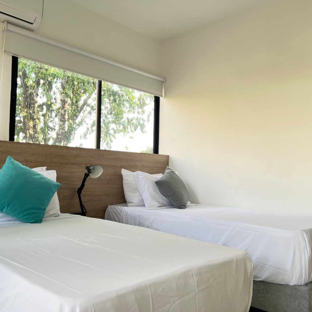 c-habitacion-estandar-con-balcon-003