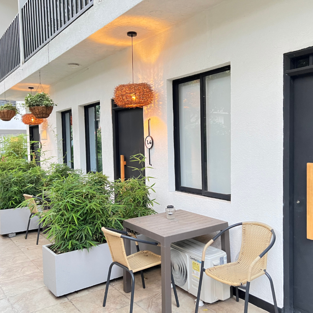 c-habitacion-estandar-con-patio-007
